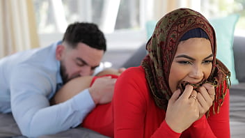 Pacar Mengajarkan Semua Yang Perlu Diketahui Hijabers Dan Lebih Lagi – Hijablust