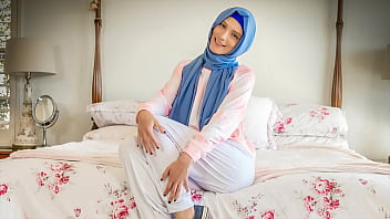 Pacar Tawarkan Petualangan Seru Untuk Kekasih Berhijab – Hijablust