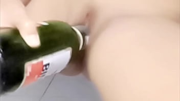 Masturbasi Pakai Botol, Banyak Sperma Keluar