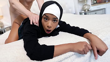 Putri Tiri Berhijab Ingin Merasakan Kenikmatan Hingga Ke Ujung – Hijablust