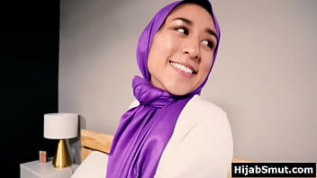 Gadis Arab Berhijab Berani Bercinta Tanpa Izin Orang Tua