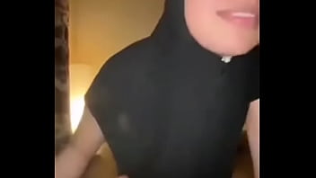 Ngentot Memek Sempit Kontol Besar Jilbab