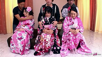Pesta Seks Langka Jepang Dengan Tiga Remaja Jav Imut Dan Bulu Kemaluan Yang Tebal