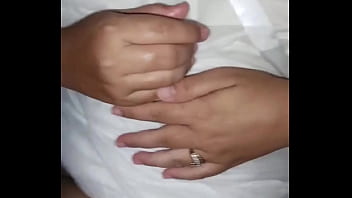 Detik-detik Istri Tetangga Merengek Minta Crot Dalam