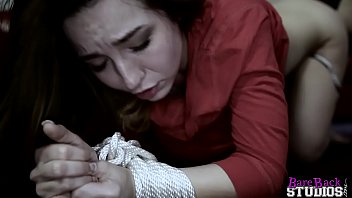Bambi Brooks Dalam Menggoda Putri Tiriku