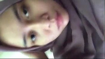 Jilbab Seksi Mandiri Dalam Karir