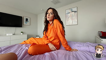 Aku Tebus Adik Tiriku Dari Penjara Dan Dia Mengizinkanku Menidurinya – Serena Sterling