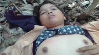 Gadis Sma Seragam Pramuka Digoyang Di Kebun